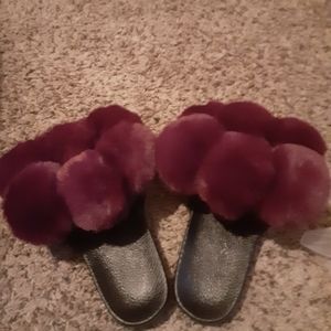 PomPom slides